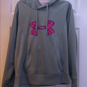 under armour hoodie in good condition